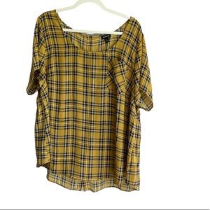 TORRID Short Sleeve Blouse Size 2